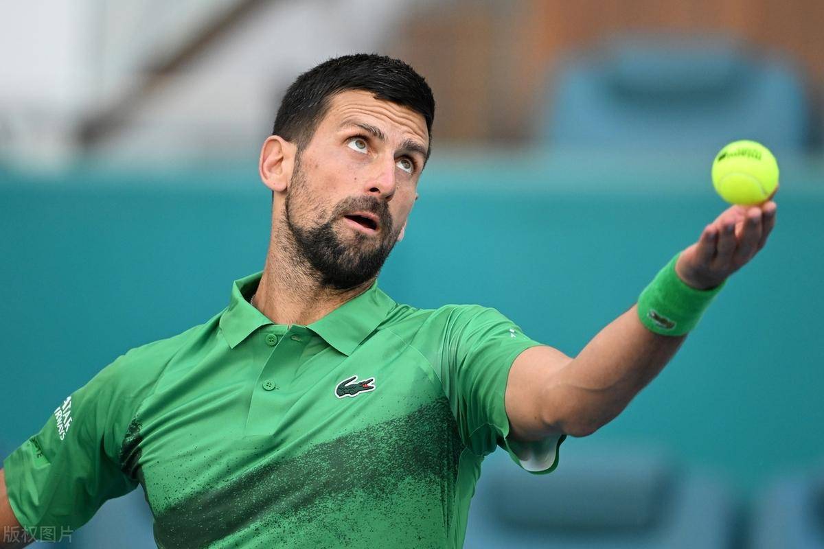 德约科维奇回归赛场，突破纪录首场状态亮眼，阿森纳观众沸腾！