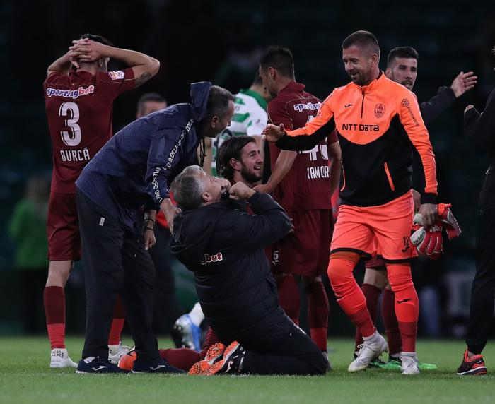 kaiyun体育官方入口-阿贾克斯比赛锦集