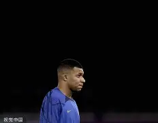 穿越暗黑欧布奥特曼