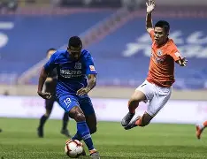 起点裁判和终点裁判旗语